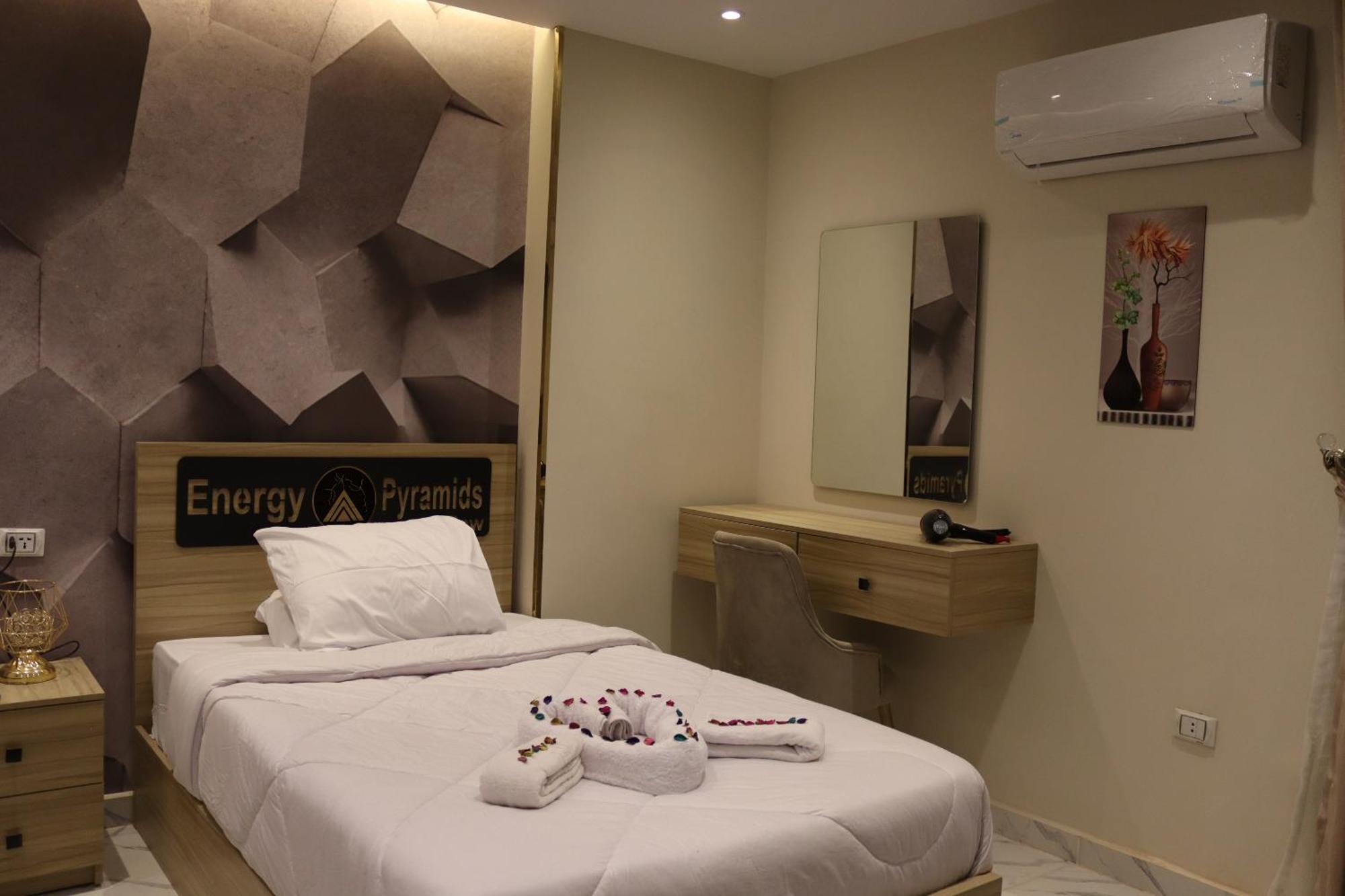 Energy Pyramids View Hostel Kafrat al Jabal Exterior photo